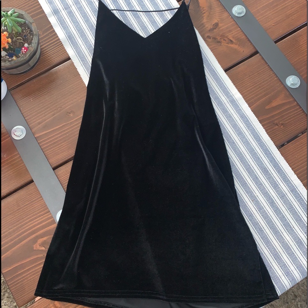 Missguided Vekvet Cocktail Dress